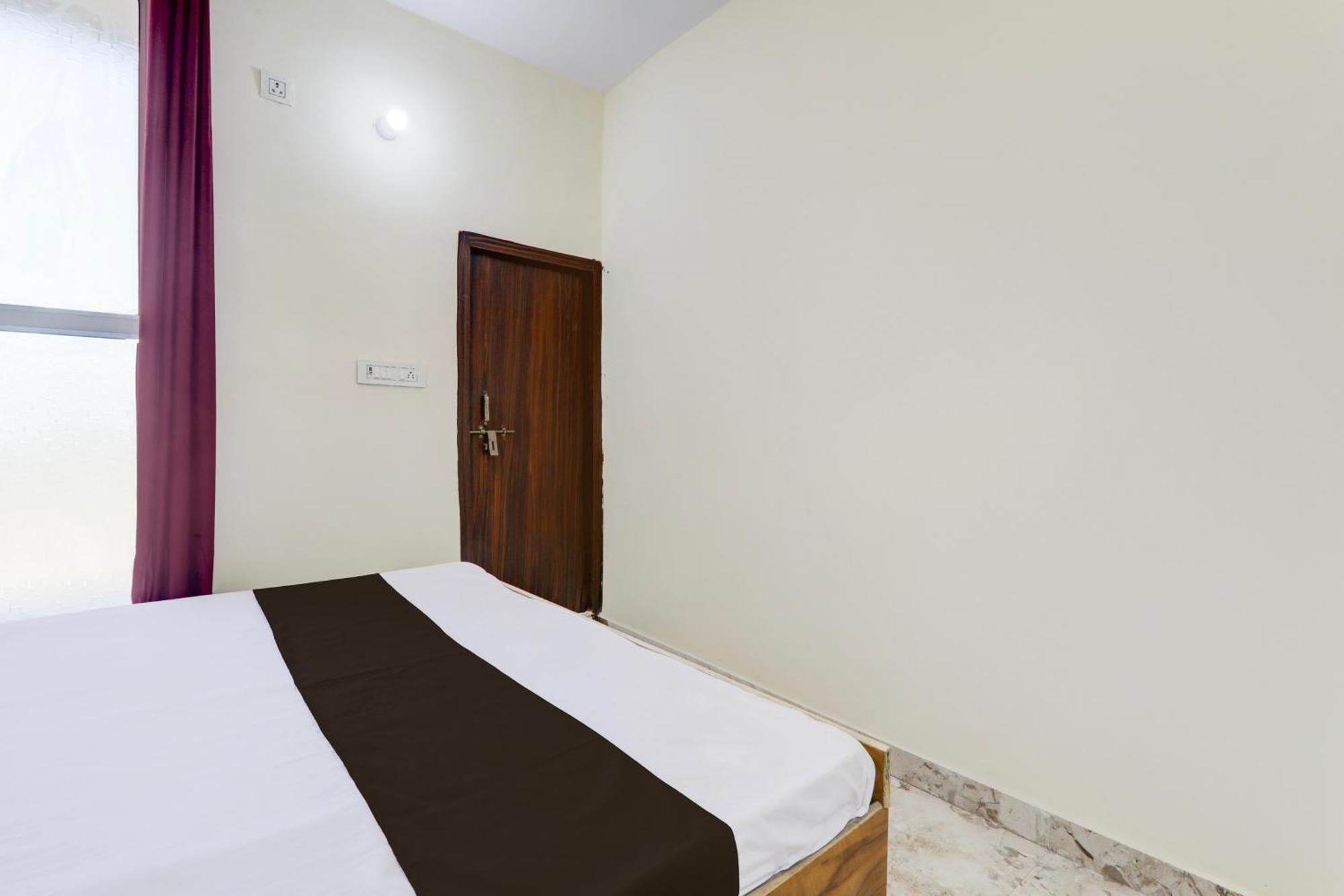 Hotel O Rn Chinhat Exterior foto